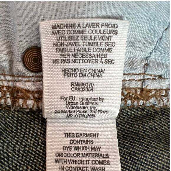 FREE PEOPLE for UO Cut-off Denim Shorts in Dark Blue Size 27 = 4 - Picture 9 of 10